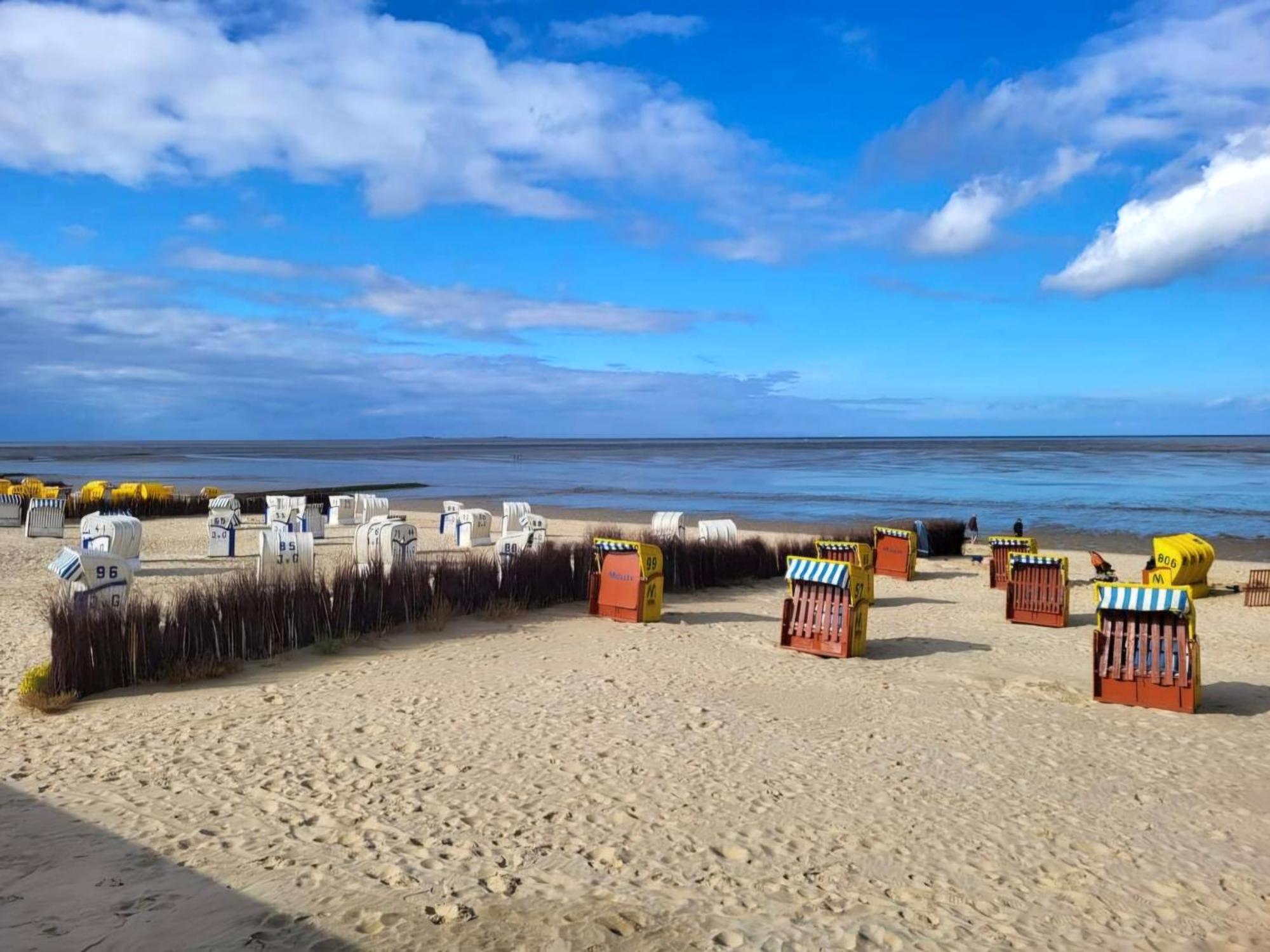 Strandloft Cuxhaven Im Haus Frauenpreiss Sahlenburg - Strandnah - 2 Hunde Willkommen -Schwimmbad - Sauna - Direkt Am Wald - Dachterrasse Mit Blick Nach Neuwerk Bagian luar foto
